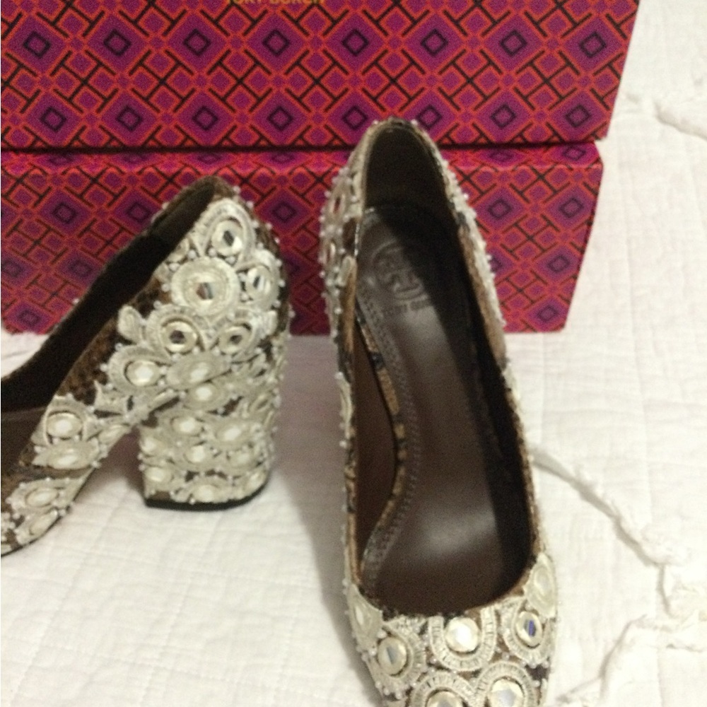 Tory Burch White Embellished Heels - Picture 5 of 5
